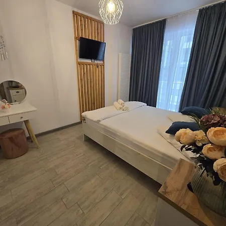 Lägenhet Luxury Premium - Cu Piscine Plaja & Centru